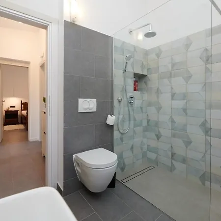 Lovor * טרוגיר