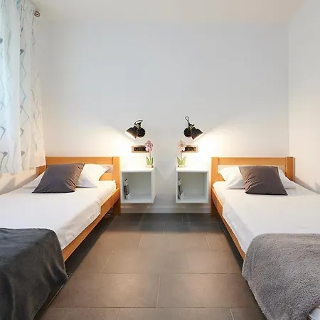 Lovor וילה טרוגיר