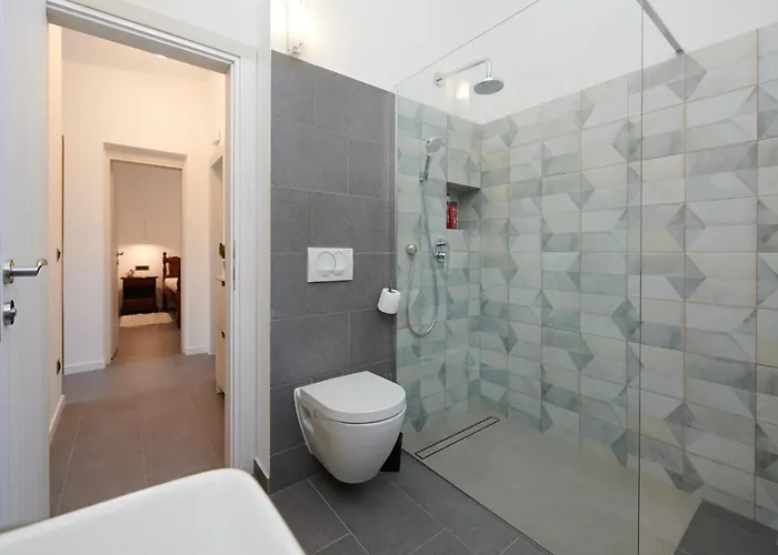 Lovor * 特罗吉尔