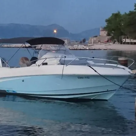 Lovor * Трогір